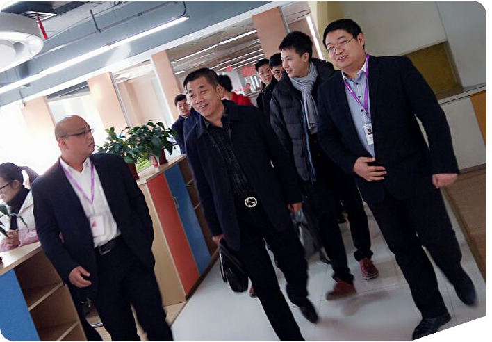 金瑞龍匯鑫控股集團(tuán)領(lǐng)導(dǎo)層來我司參觀考察